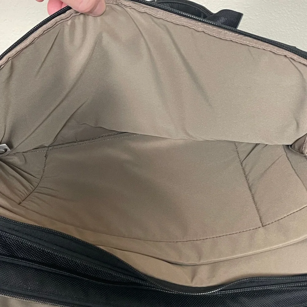 Briggs & Riley KB437X-4 EXPANDABLE Nylon Travel Brief‎ Case